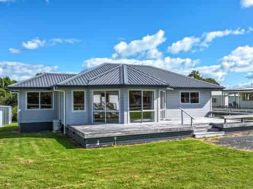 17 Station Road, Puriri