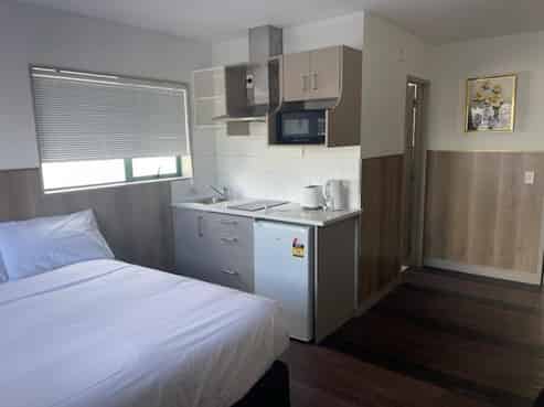 Newly Converted FHGC Motel in Central Manukau City