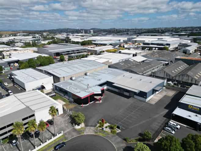 Multi-purpose Warehouse in sought after Location