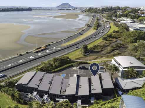 Passive investment with panoramic views!