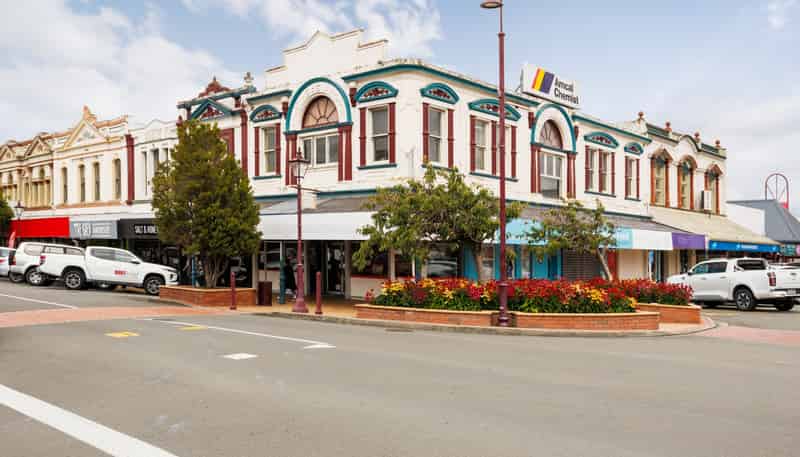  1 Manchester Sq and 70 and 72 Manchester St, Feilding