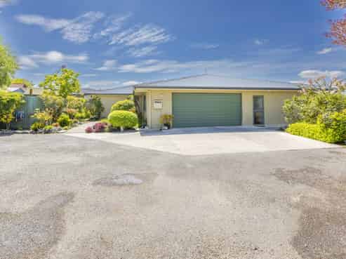 8 Church Lane, Waipukurau