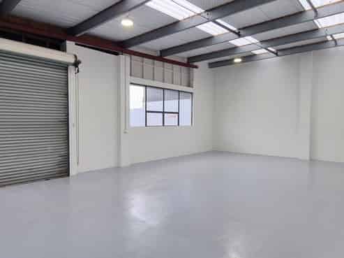 PRICE REDUCED REFURBISHED VACANT 110M² UNIT
