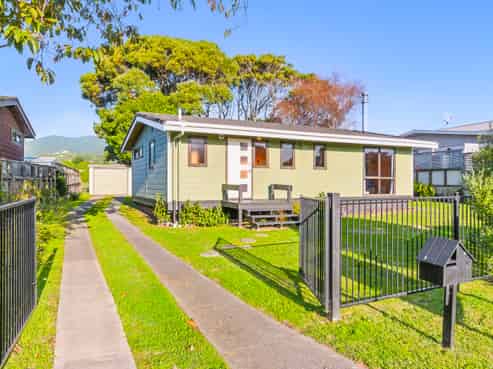 10 Nugget Grove, Raumati Beach