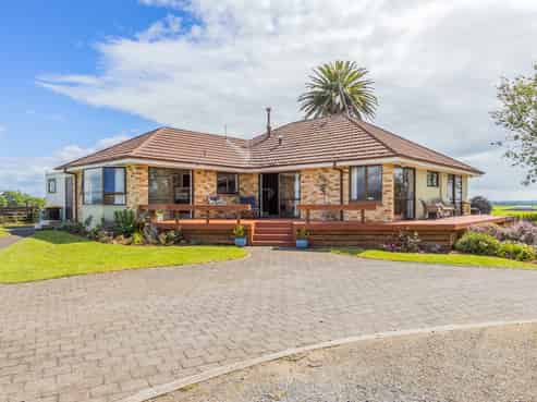 12 Cox Road, Rotoorangi