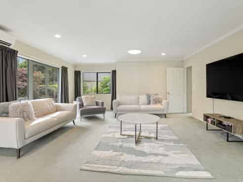 44 Warwick Drive, Lynmore