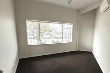 162M² SUNNY OFFICE WITH SEA VIEWS
