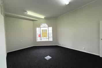 162M² SUNNY OFFICE WITH SEA VIEWS
