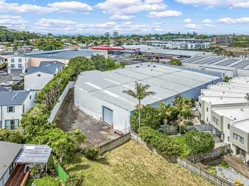 Large Mt Eden landholding with income