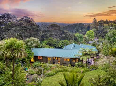 14 Cochran Road, Oratia