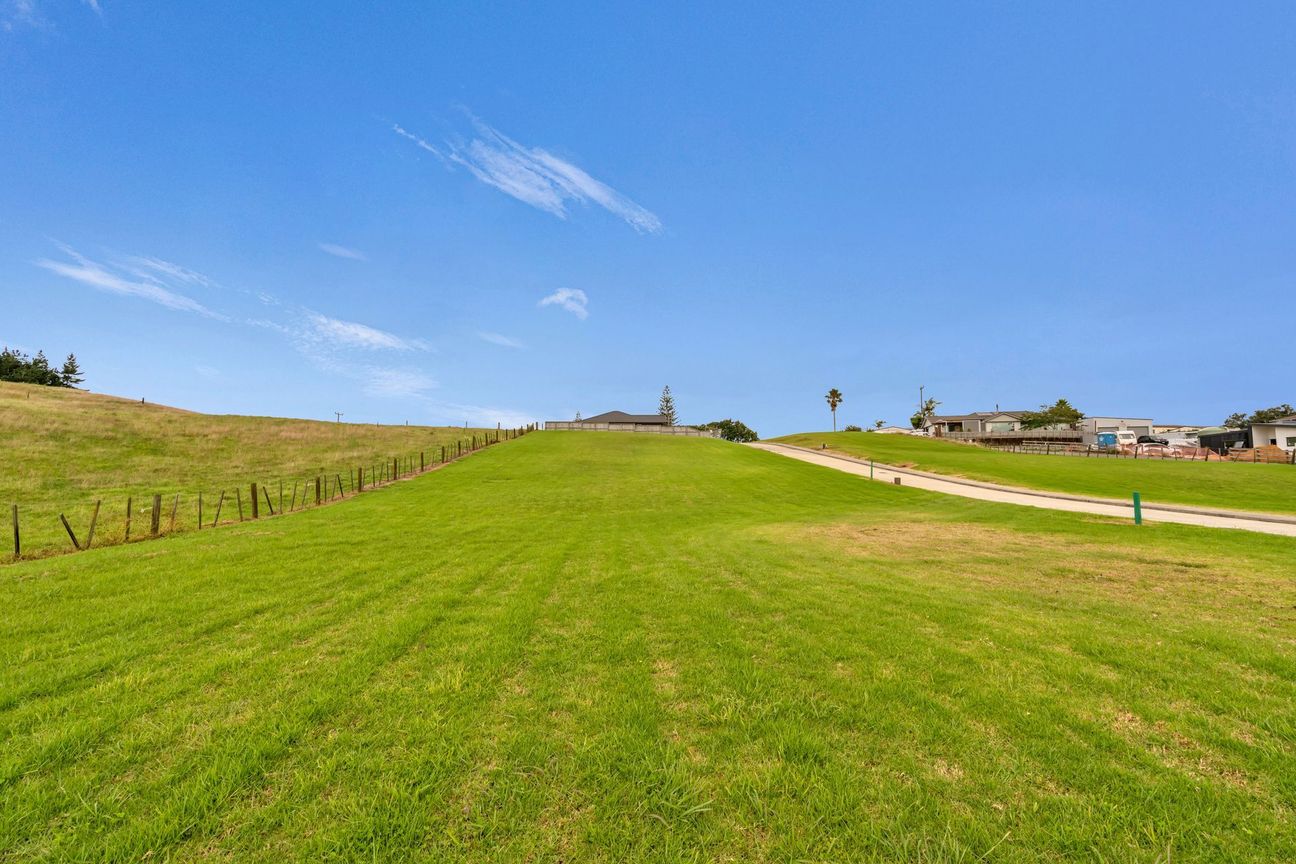 UNDER CONTRACT!!! - Więcej