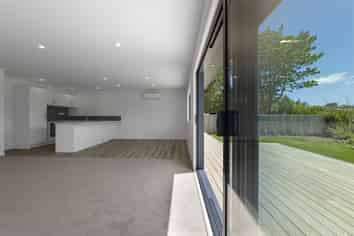 5 Taikaka Lane, Eltham