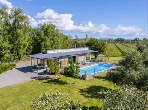 138 Dakins Road, Carterton