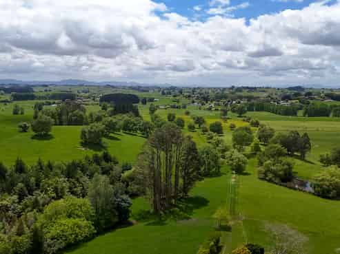 76 Fletcher Road, Ngahinapouri