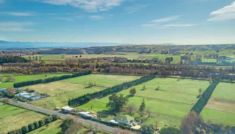 2450 State Highway 2, Waipukurau