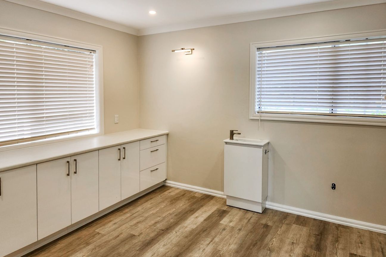 Gorgeous Office Space - Vista 2