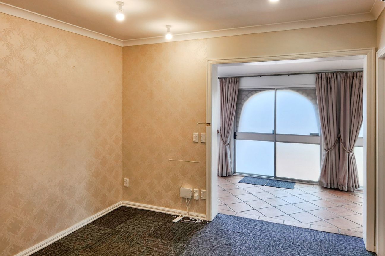 Gorgeous Office Space - Vista 6