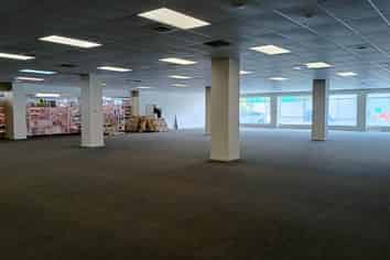68 QUEEN STREET LARGE FORMAT RETAIL
