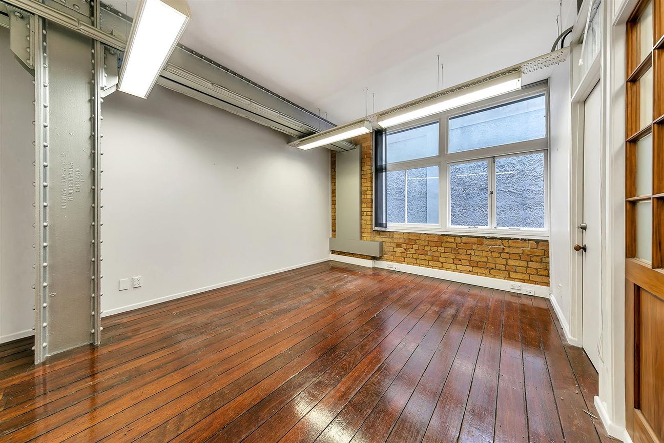 Cathedral House Office with Parking - Bild 5