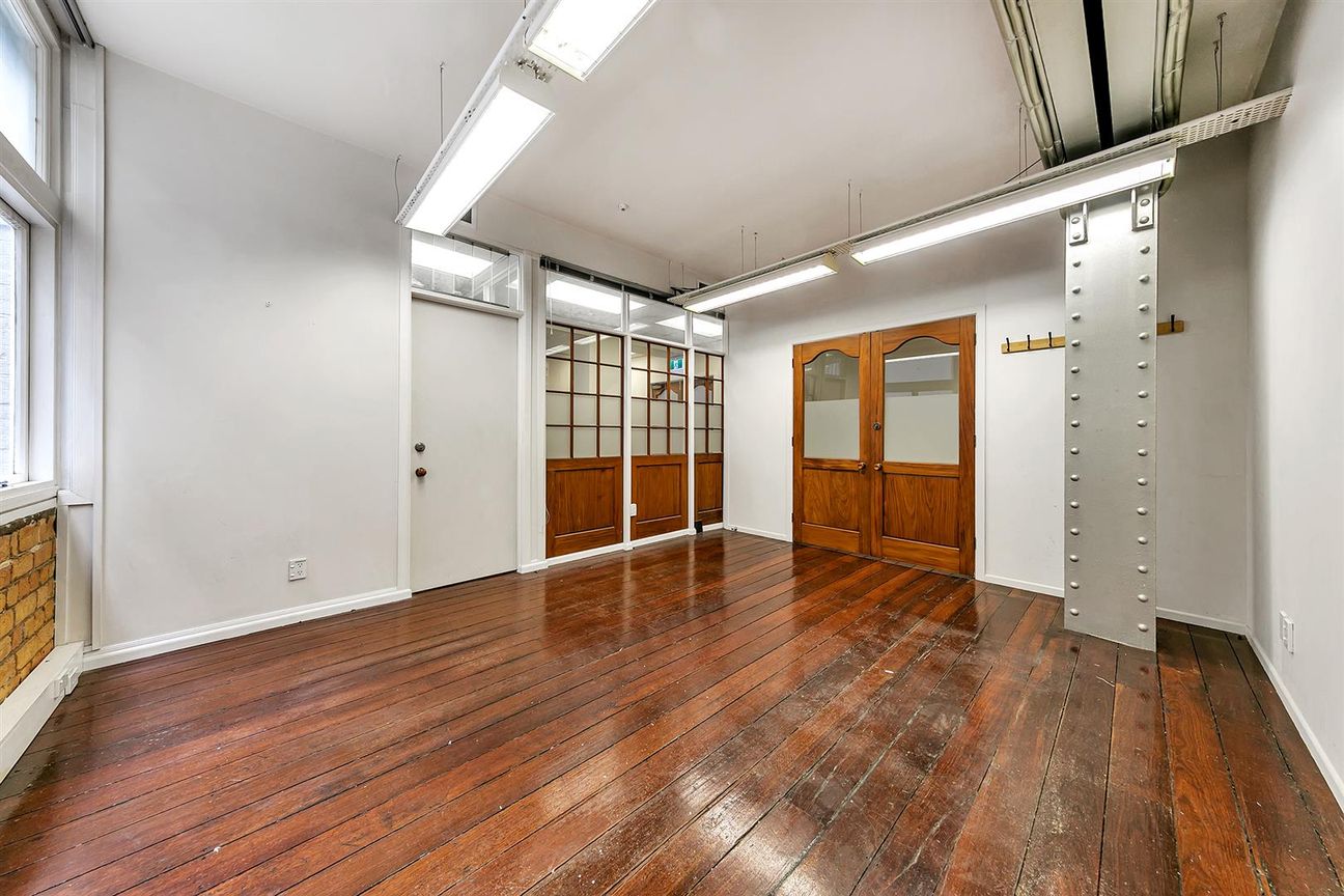 Cathedral House Office with Parking - Bild 6