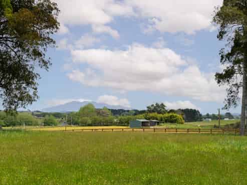 3028 State Highway 23, Raglan