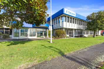 Immediate Occupancy, Spacious Office