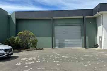 Immaculate Middleton Warehouse 