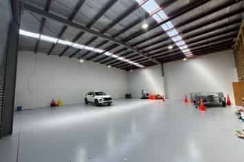 Immaculate Middleton Warehouse 