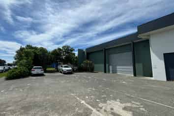 Immaculate Middleton Warehouse 