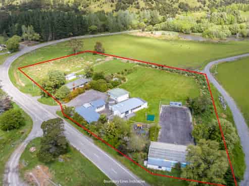 2936 White Rock Road, Tuturumuri