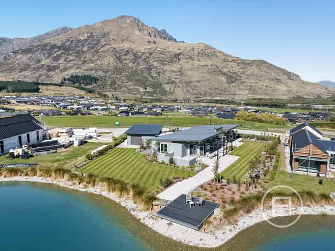 8 Kahiwi Drive, Lower Shotover