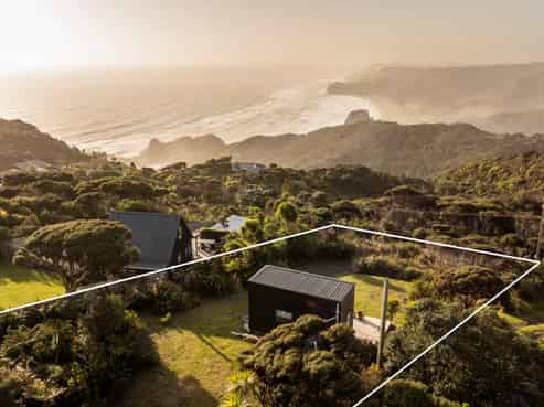 6 Log Race Road, Piha