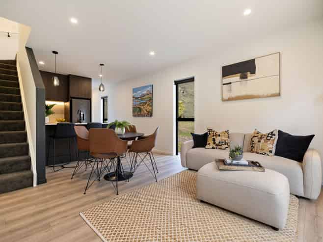 2/9 Juniper Place , Frankton