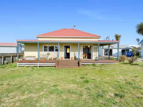 34 Manga Pirau Street, Waikawa Beach