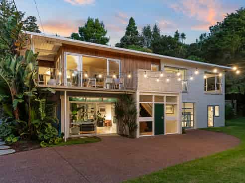 123 Braemar Road, Castor Bay