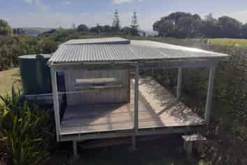 29 Woody Bay Road, Rakino Island