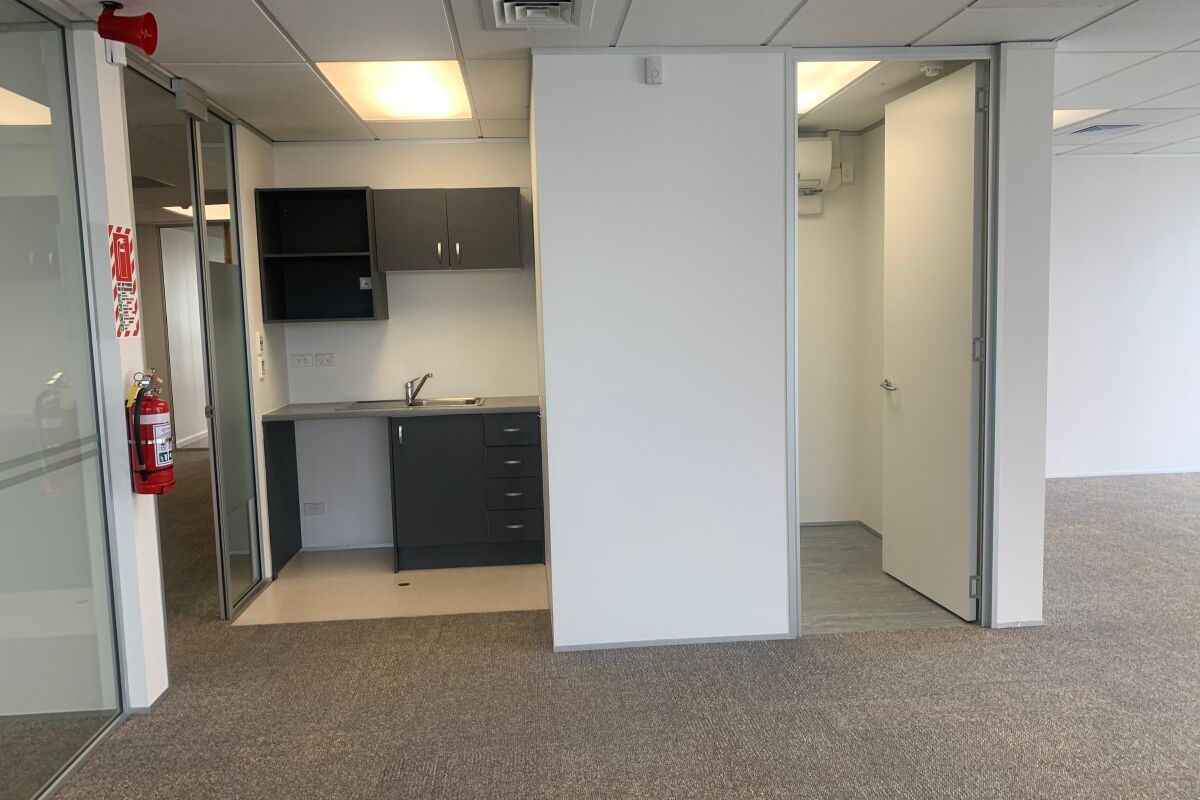 138 sqm Takapuna Office plus deck - Bild 3