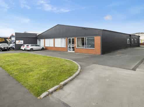 Tidy Small Industrial, with Car Parks, For Lease