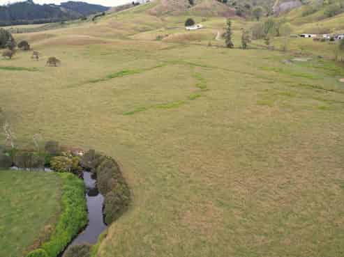 351 Bull Road, Paparoa