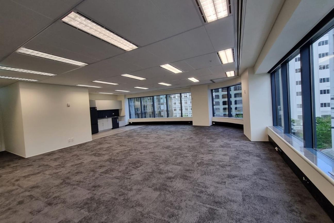 Modern Office Opportunity - Pohľad 5