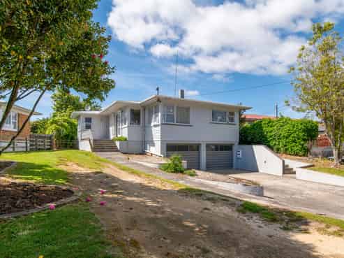 8 Bertram Street, Hillcrest