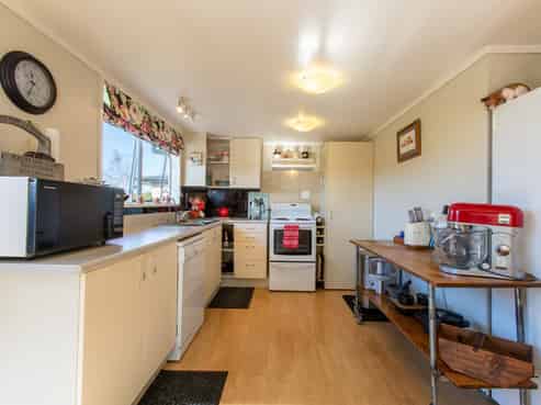 38 Ruahine Street, Dannevirke