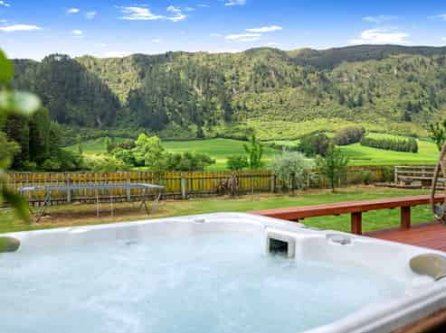 245 Te Kopia Road, Waikite Valley