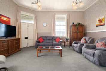 1 Coach Road, Fairfield