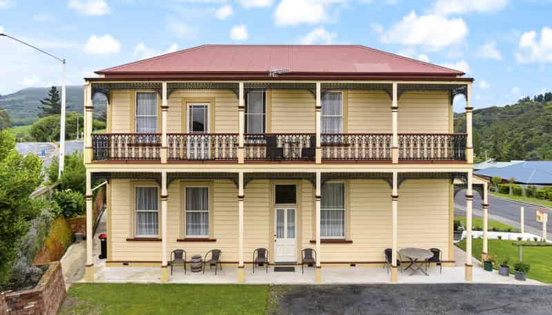 1 Coach Road, Fairfield