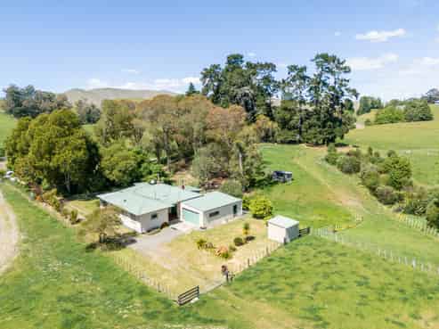 1872 Middle Road, Poukawa