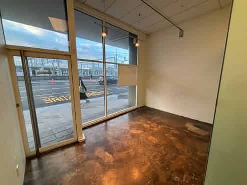 Retail/Office Space on Thorndon Quay – Car Parking, High Visibility