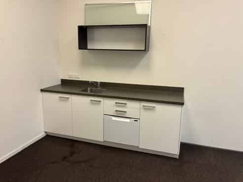 Retail/Office Space on Thorndon Quay – Car Parking, High Visibility