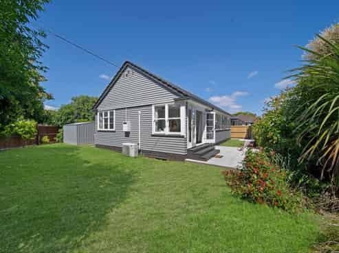 15 Mcbratneys Road, Dallington