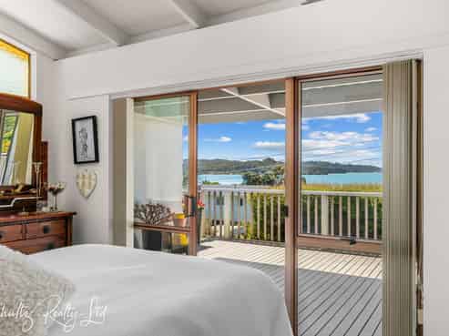 9 Sandy Beach Road, Tinopai